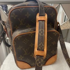Louis Vuitton Crossbody Canvas Monogram